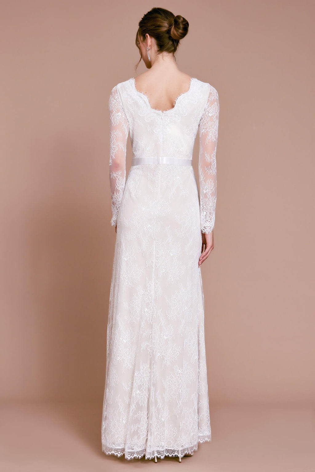 Tadashi Shoji - Lenaya Chantilly Lace Long-Sleeve Gown
