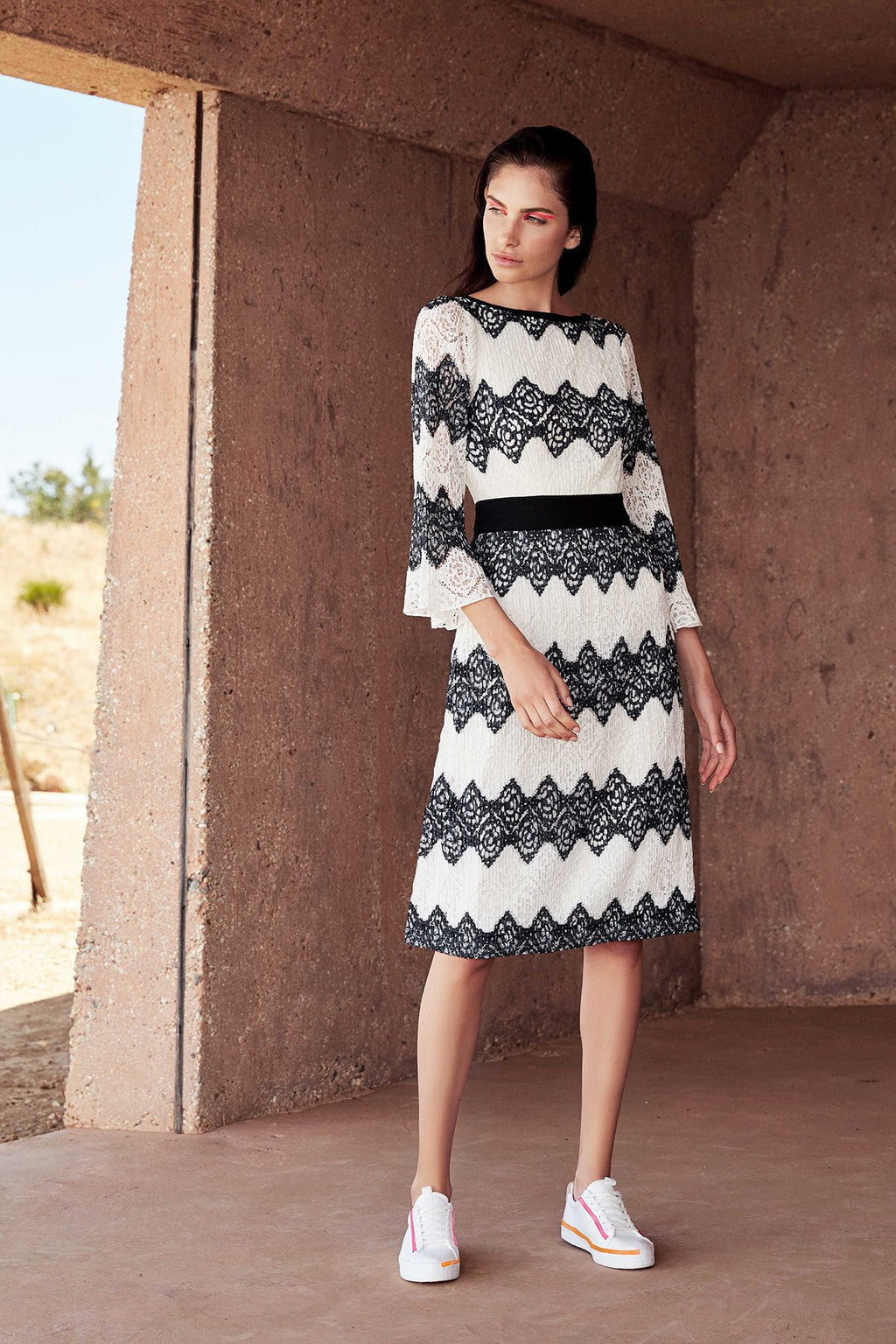 Tadashi Shoji - Steffi Mid-Sleeve Lace Dress