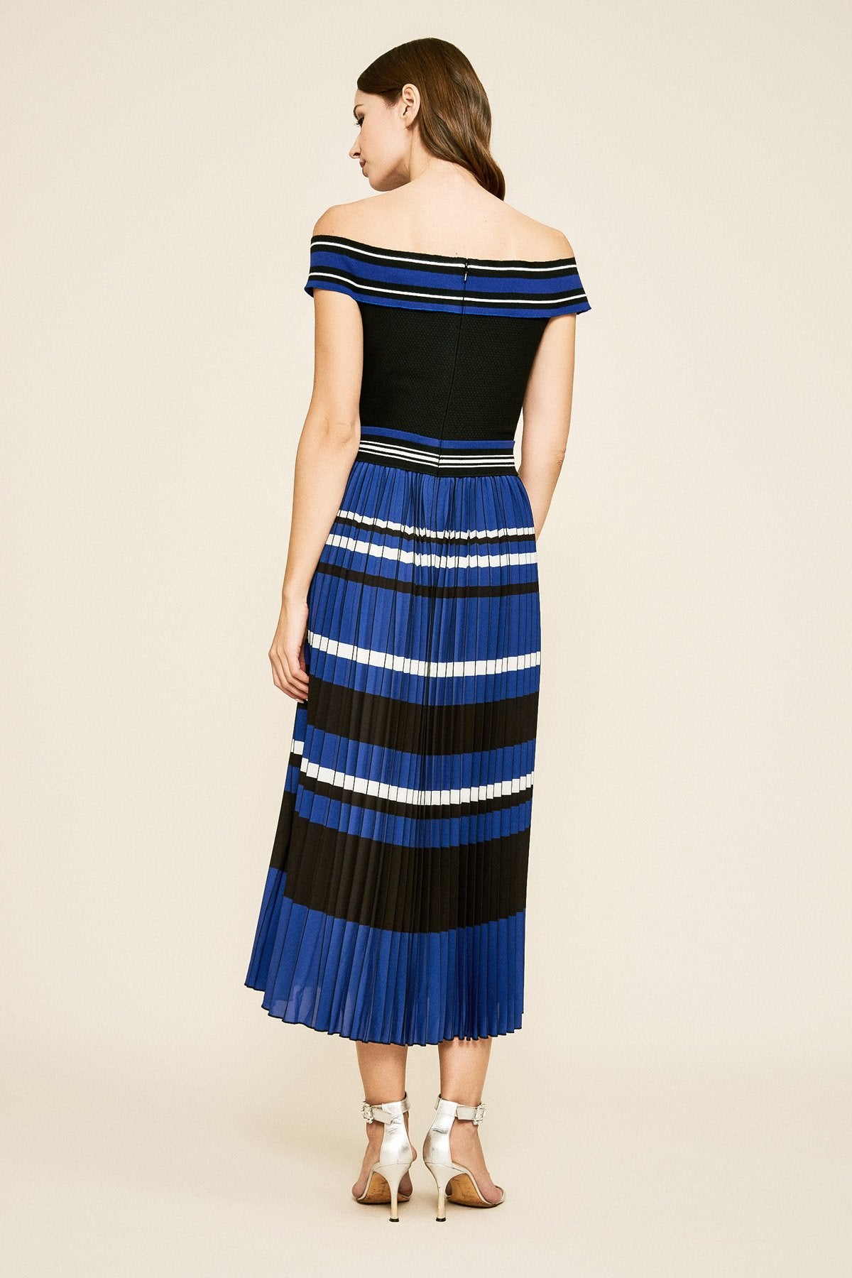 Tadashi Shoji - Powell Pleated Off-The-Shoulder Tea-Length Dress