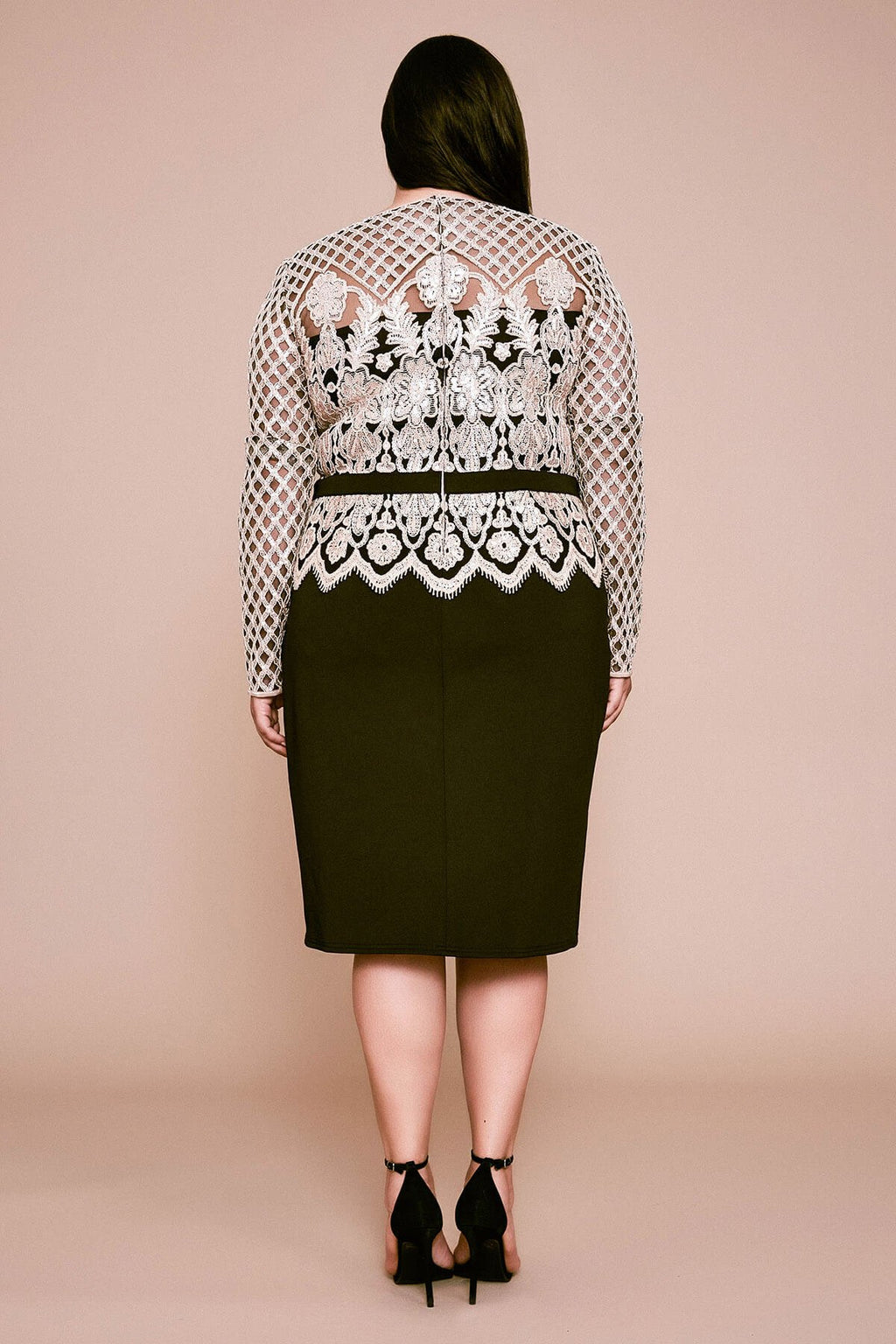 Tadashi Shoji - Zhanna Embroidered Neoprene Dress _ PLUS SIZE