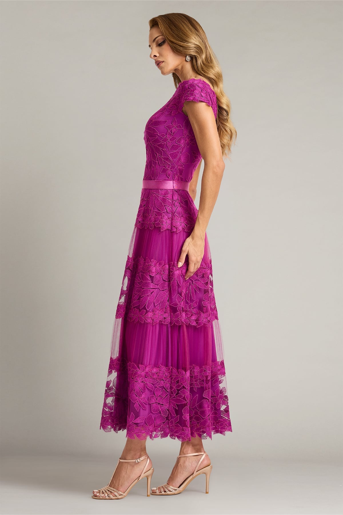 TADASHI SHOJI マゼンタ マーメイドドレス サイズ00 Adriane Floral Embroidered Tea-Length Dress – Tadashi Shoji