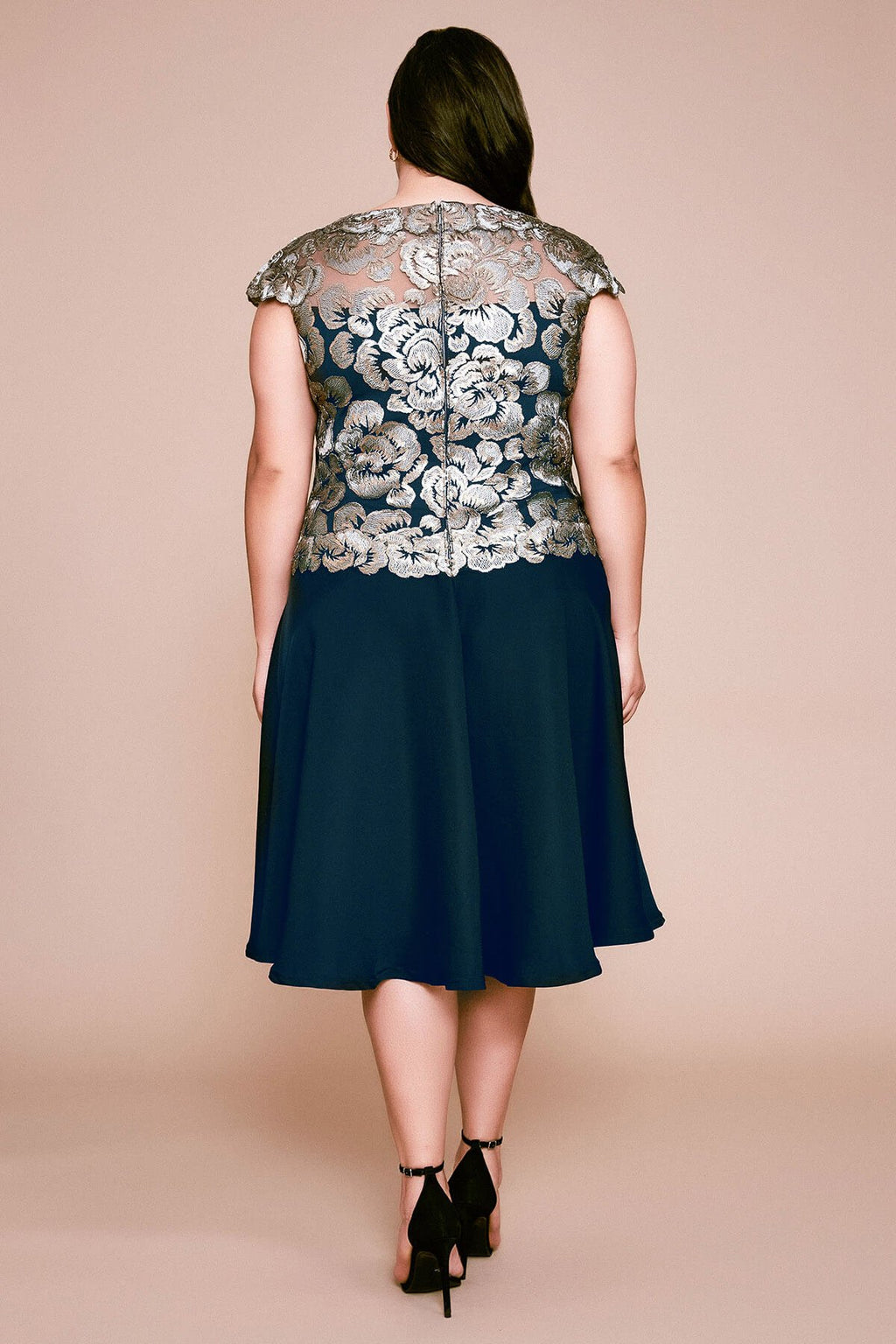 Tadashi Shoji - Nerine Embroidered Crepe Dress - PLUS SIZE