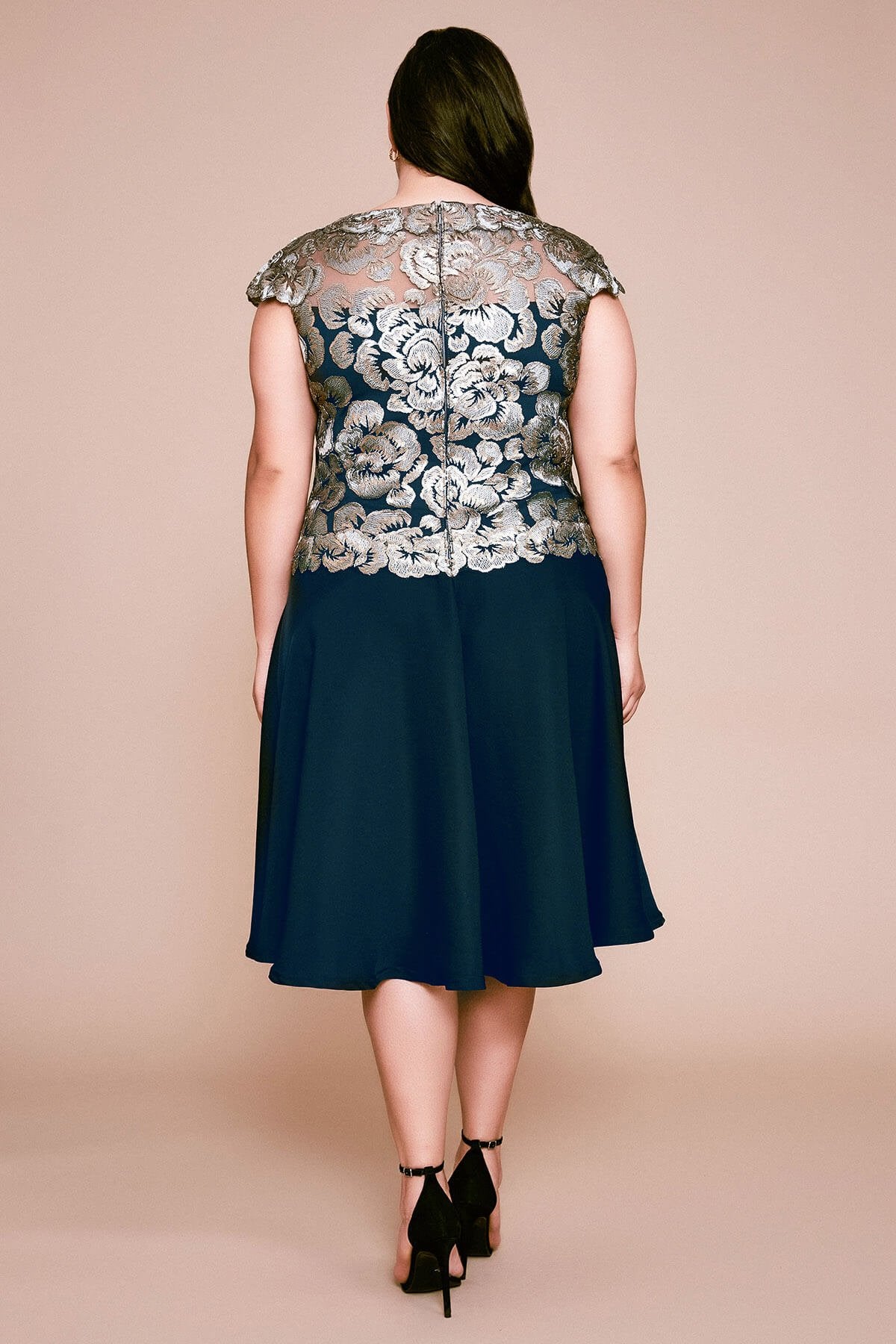 Tadashi Shoji - Nerine Embroidered Crepe Dress - PLUS SIZE
