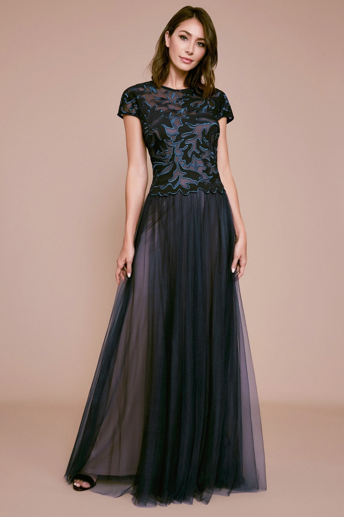 Tadashi Shoji - Privet Floral Applique Tulle Gown