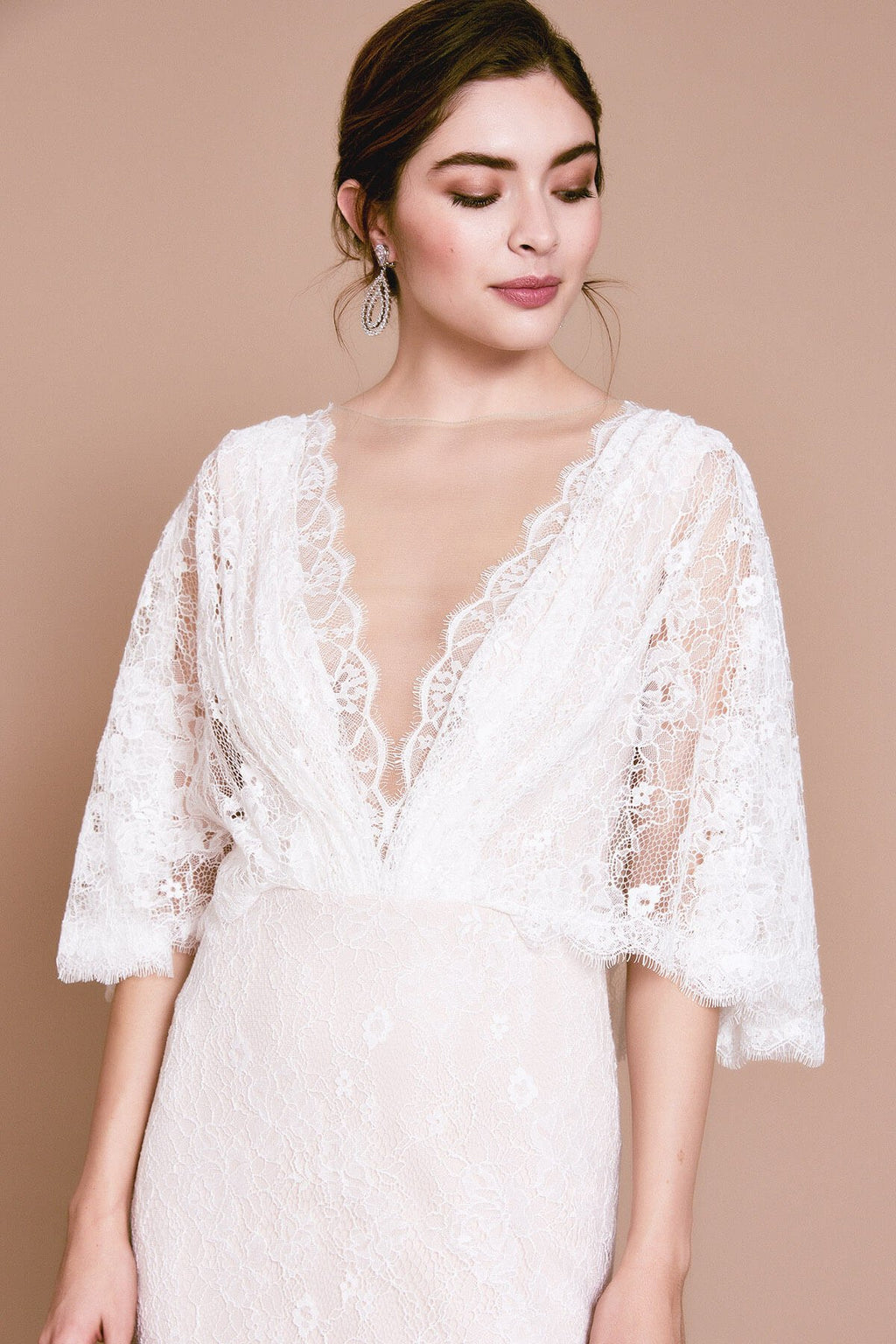 MINA LACE SCALLOP GOWN