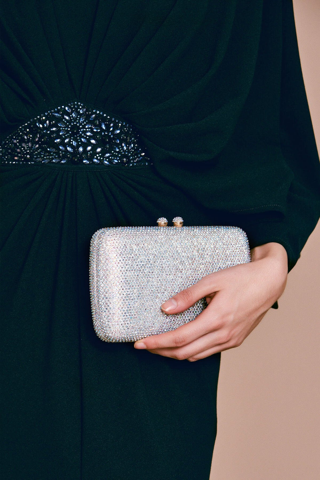 Brillar Crystal Clutch