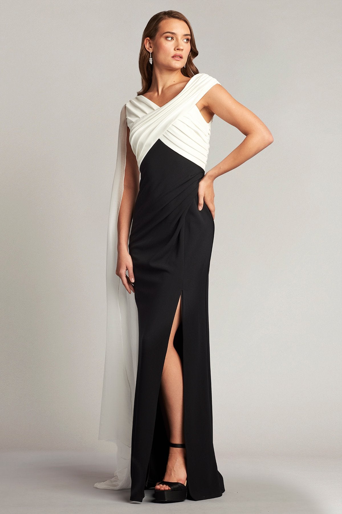 Kulman Cape-Sleeve Gown