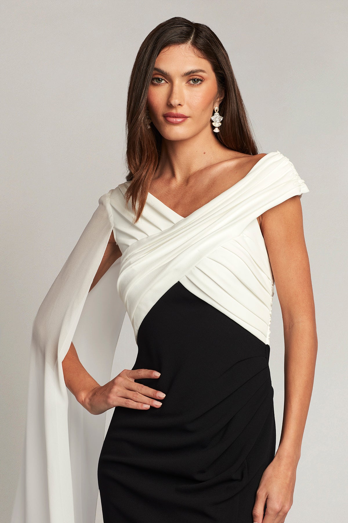 Kulman Cape-Sleeve Dress