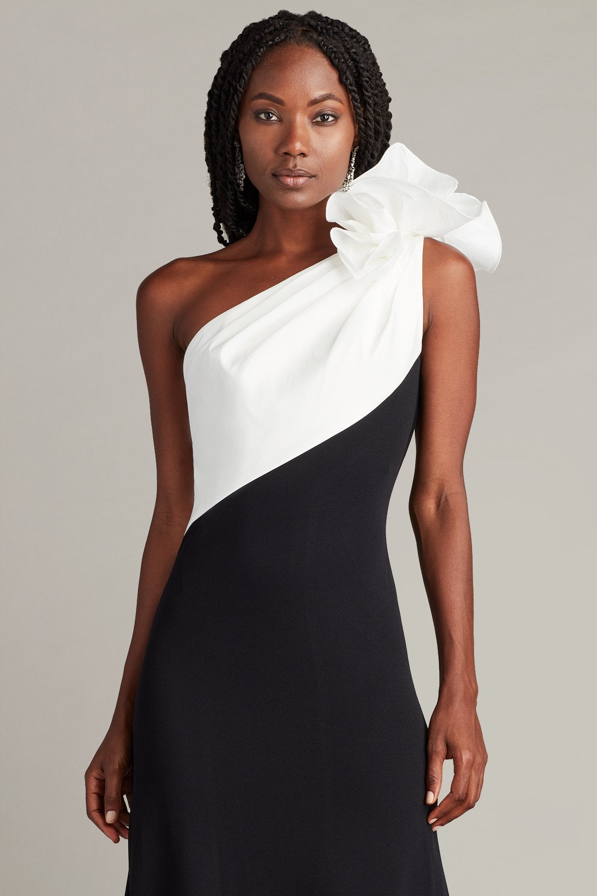Korra One-Shoulder Contrast Gown