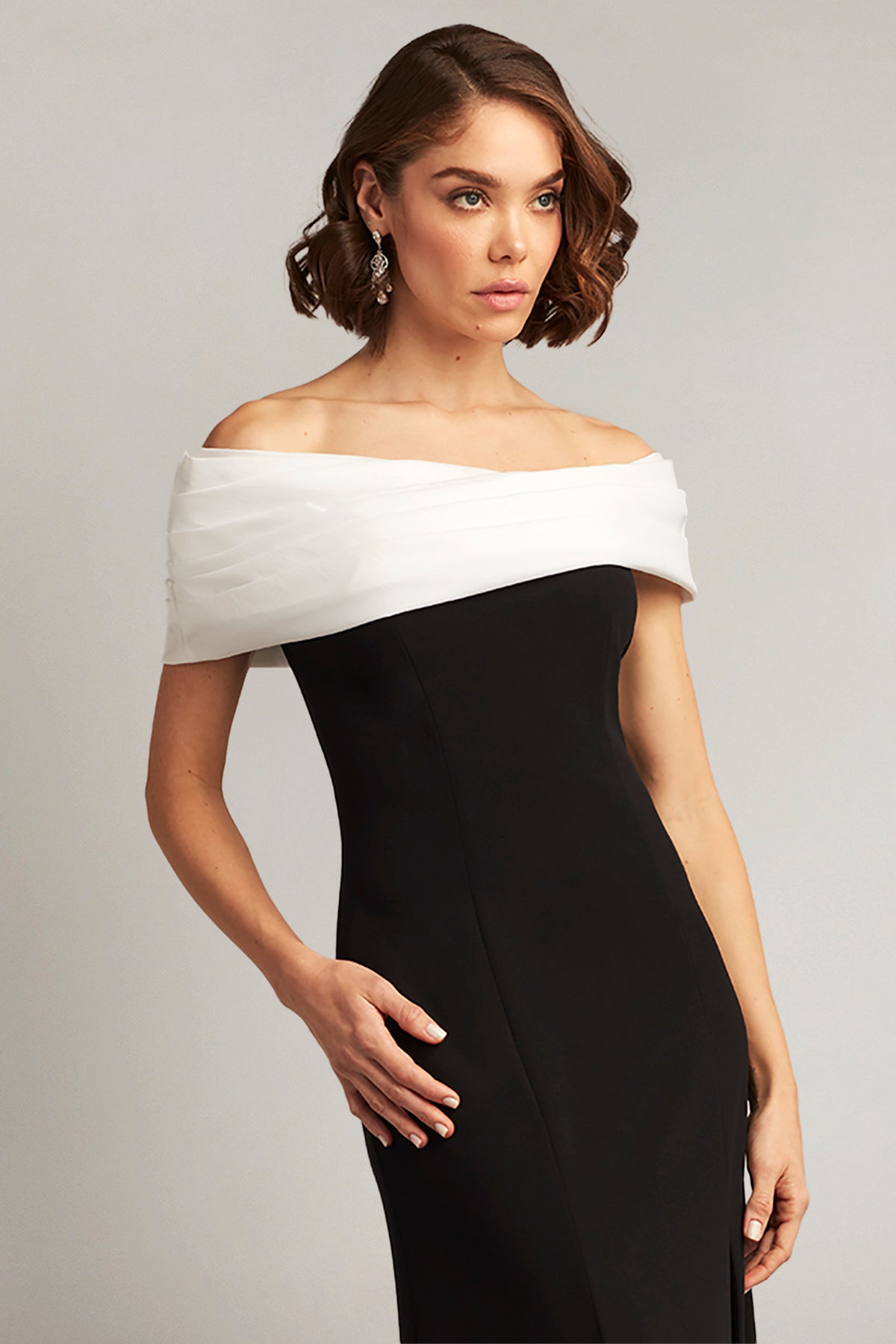 Dalton Two-Tone Off-Shoulder Gown – Tadashi Shoji Official Online