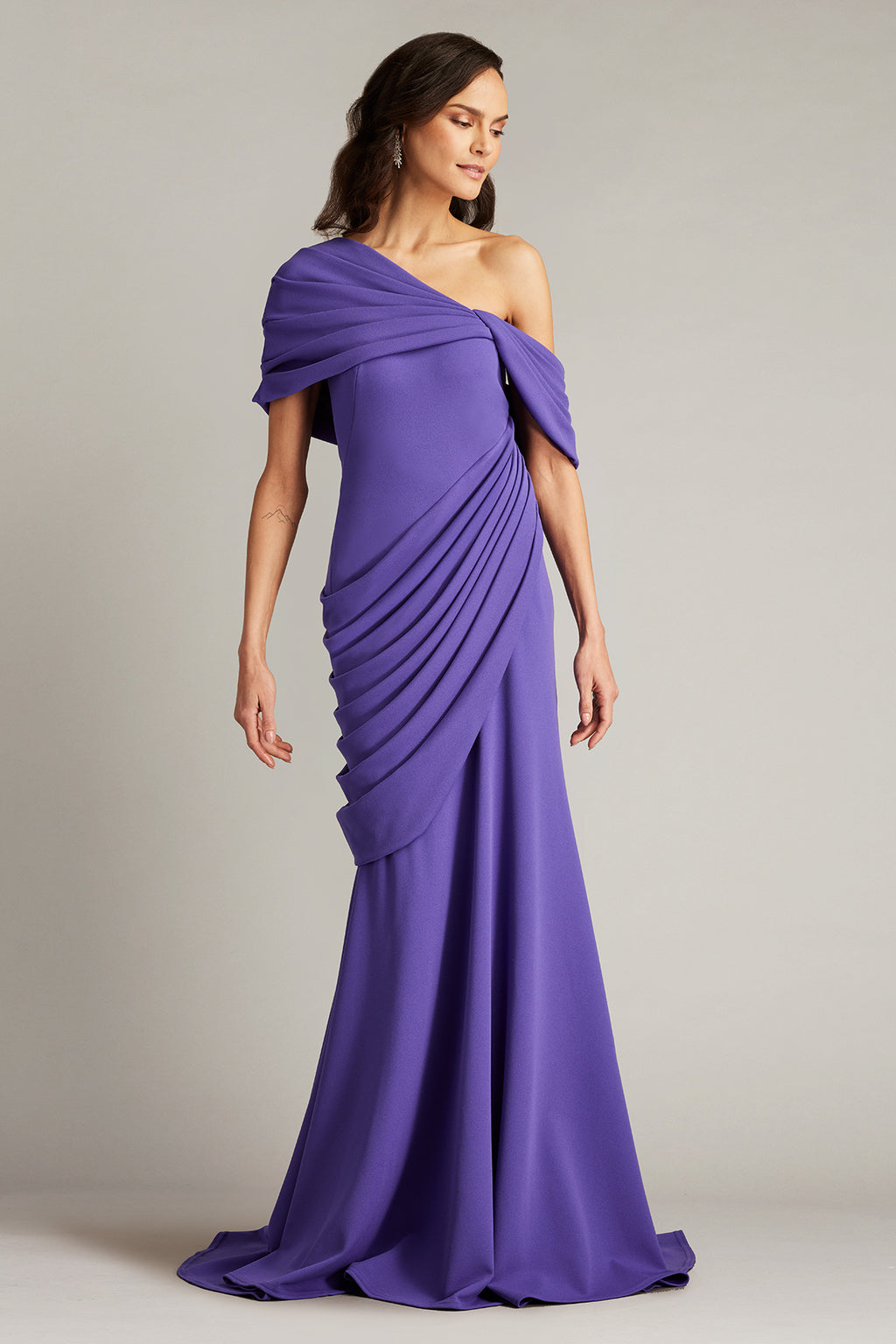 Prewitt Pleated Drape Gown HYACI – Tadashi Shoji Official Online Boutique
