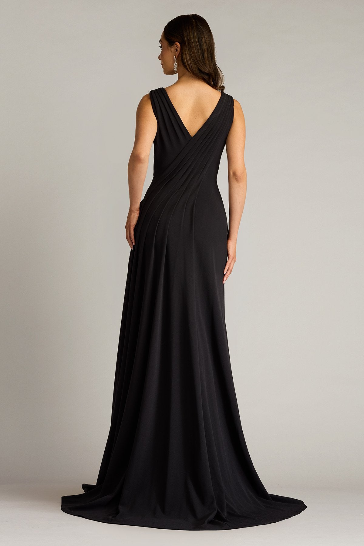 Port Pleated Crepe Gown – Tadashi Shoji Official Online Boutique