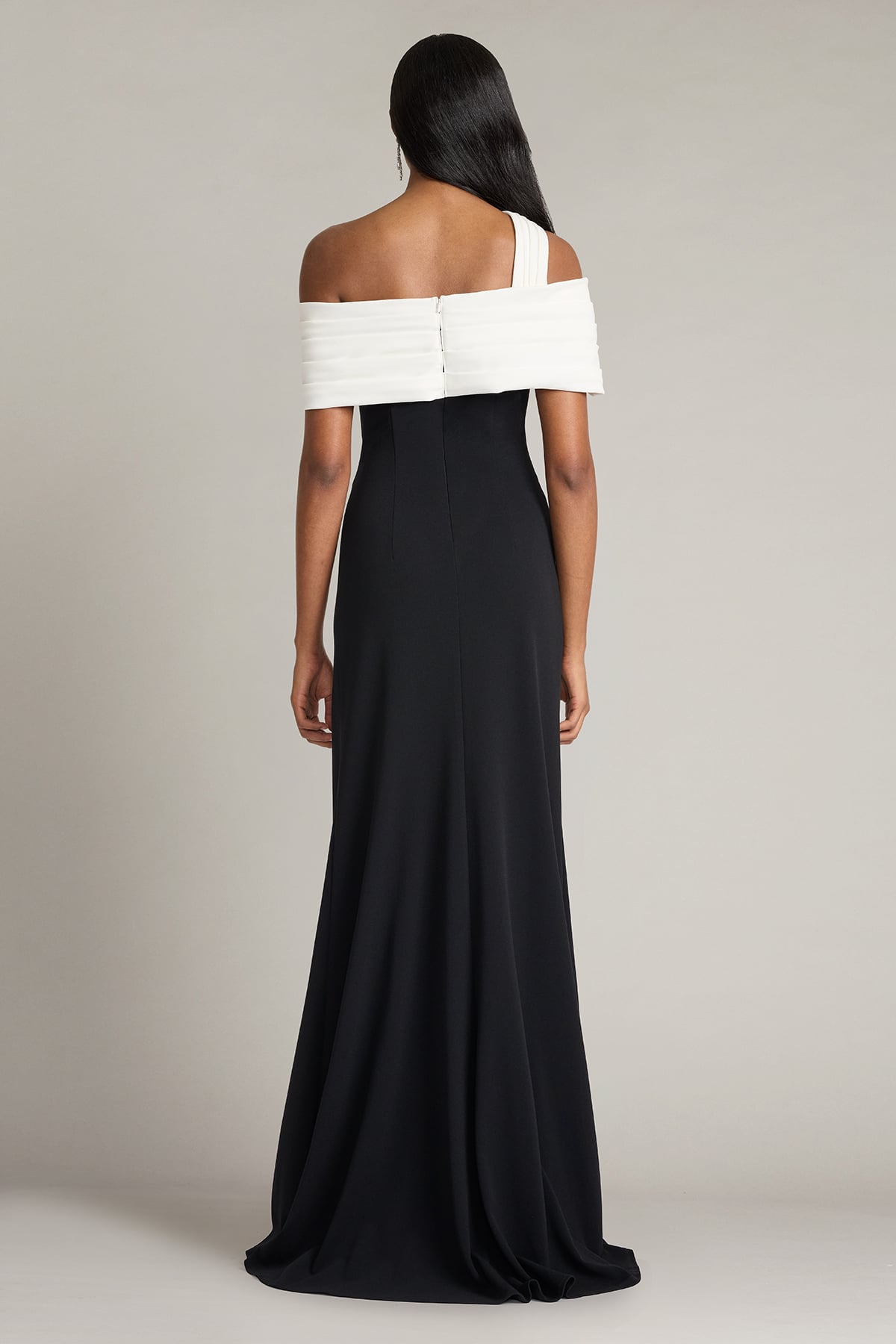 TADASHI SHOJI 大きいサイズ ノースリーブドレス フレア Aライン Sumit One-Shoulder Drape Gown – Tadashi Shoji Official Online Boutique