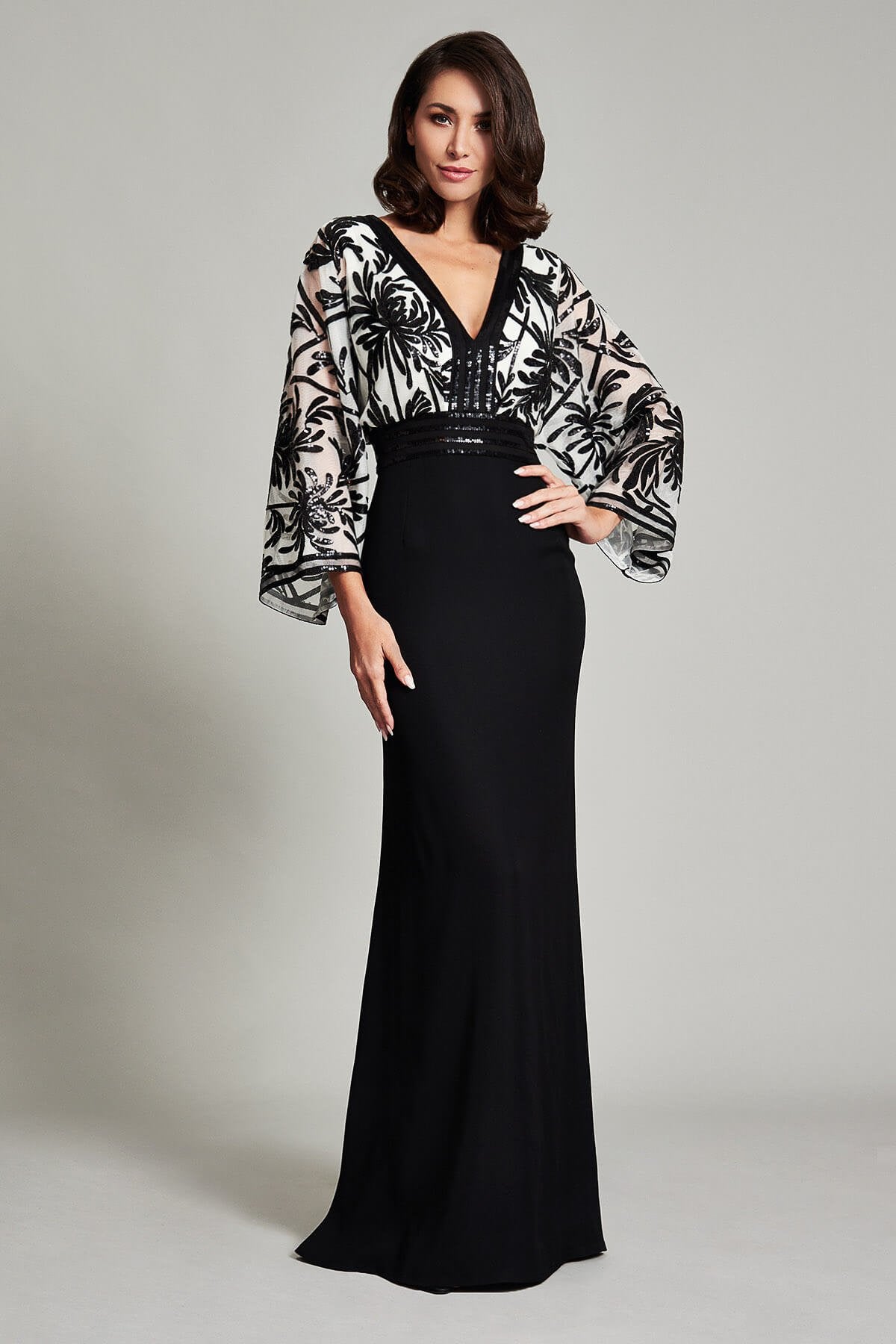 Kairi Chrysanthemum Kimono Gown