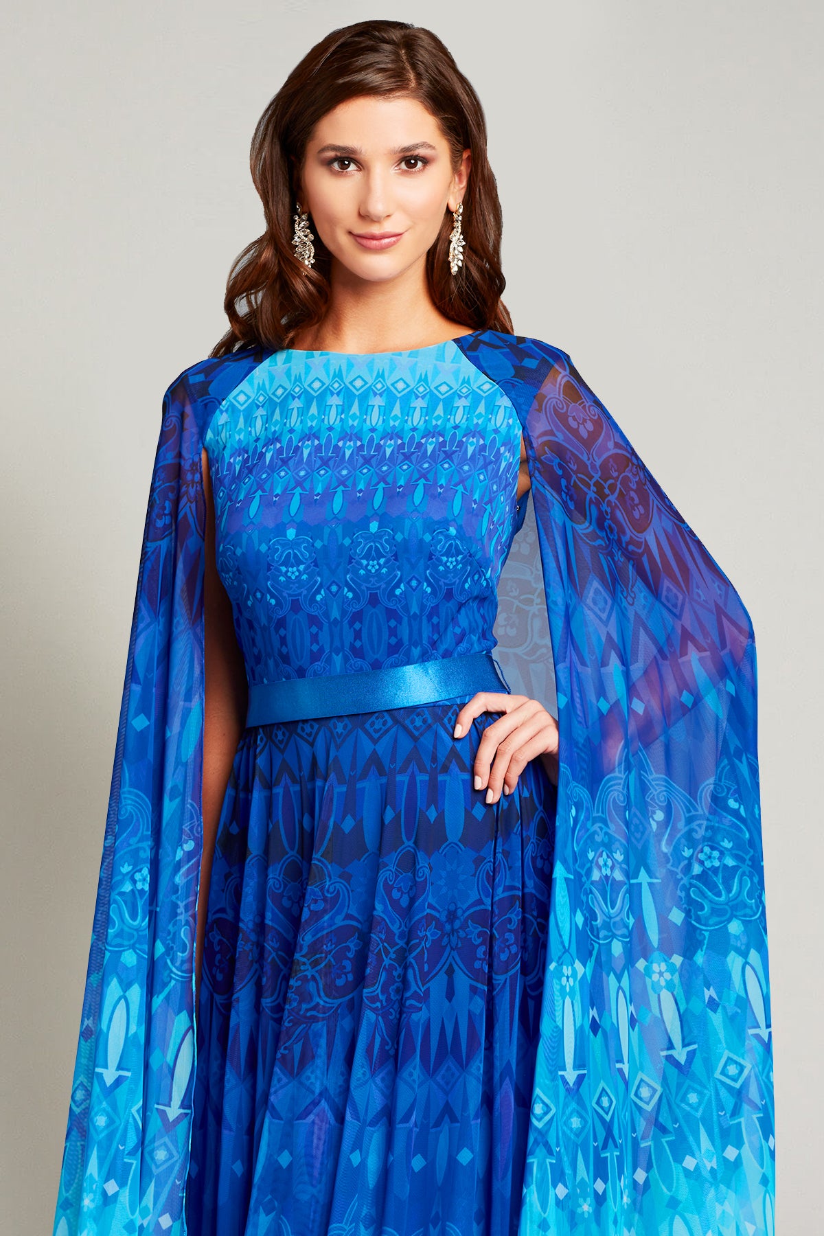 Safiye Ombr_-Print Capelet Gown