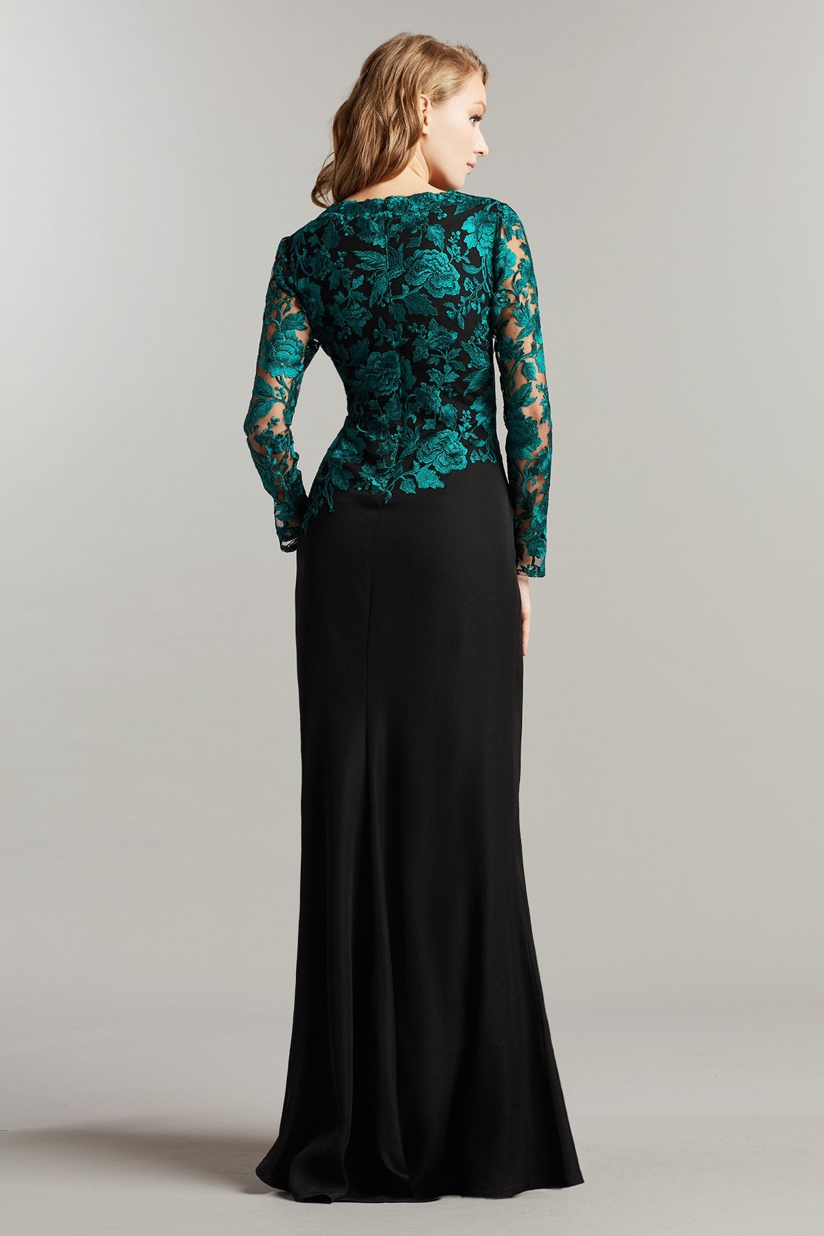 Burcu Embroidered Crepe Gown