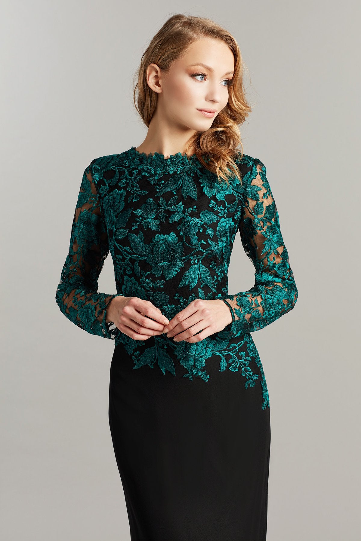 Burcu Embroidered Crepe Gown