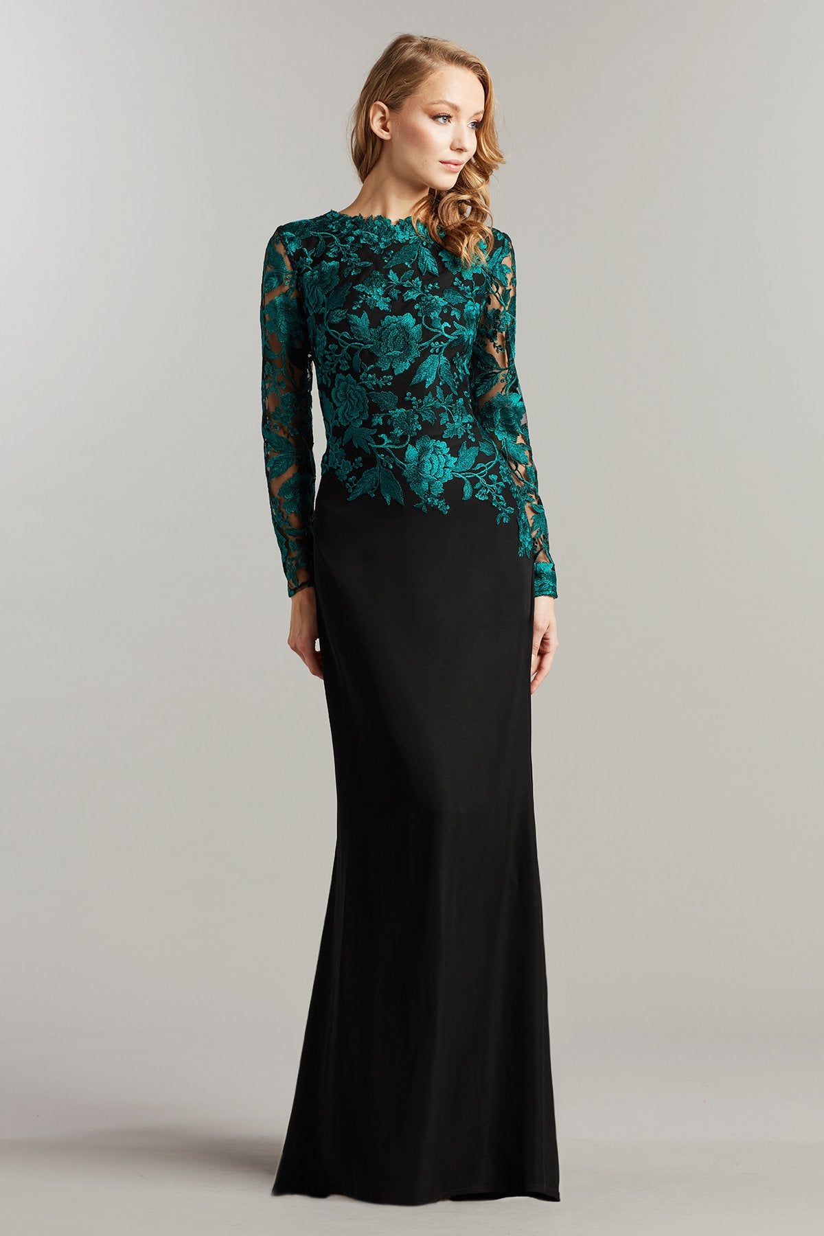 Burcu Embroidered Crepe Gown