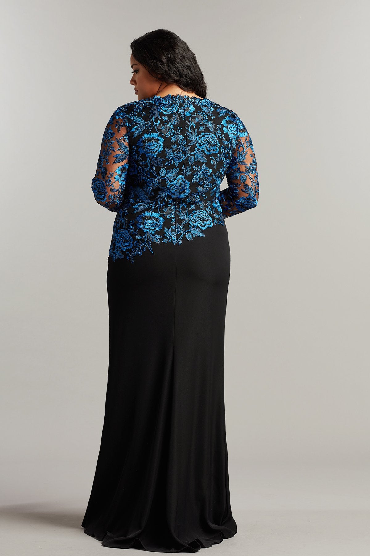 Burcu Embroidered Crepe Gown-PLUS SIZE