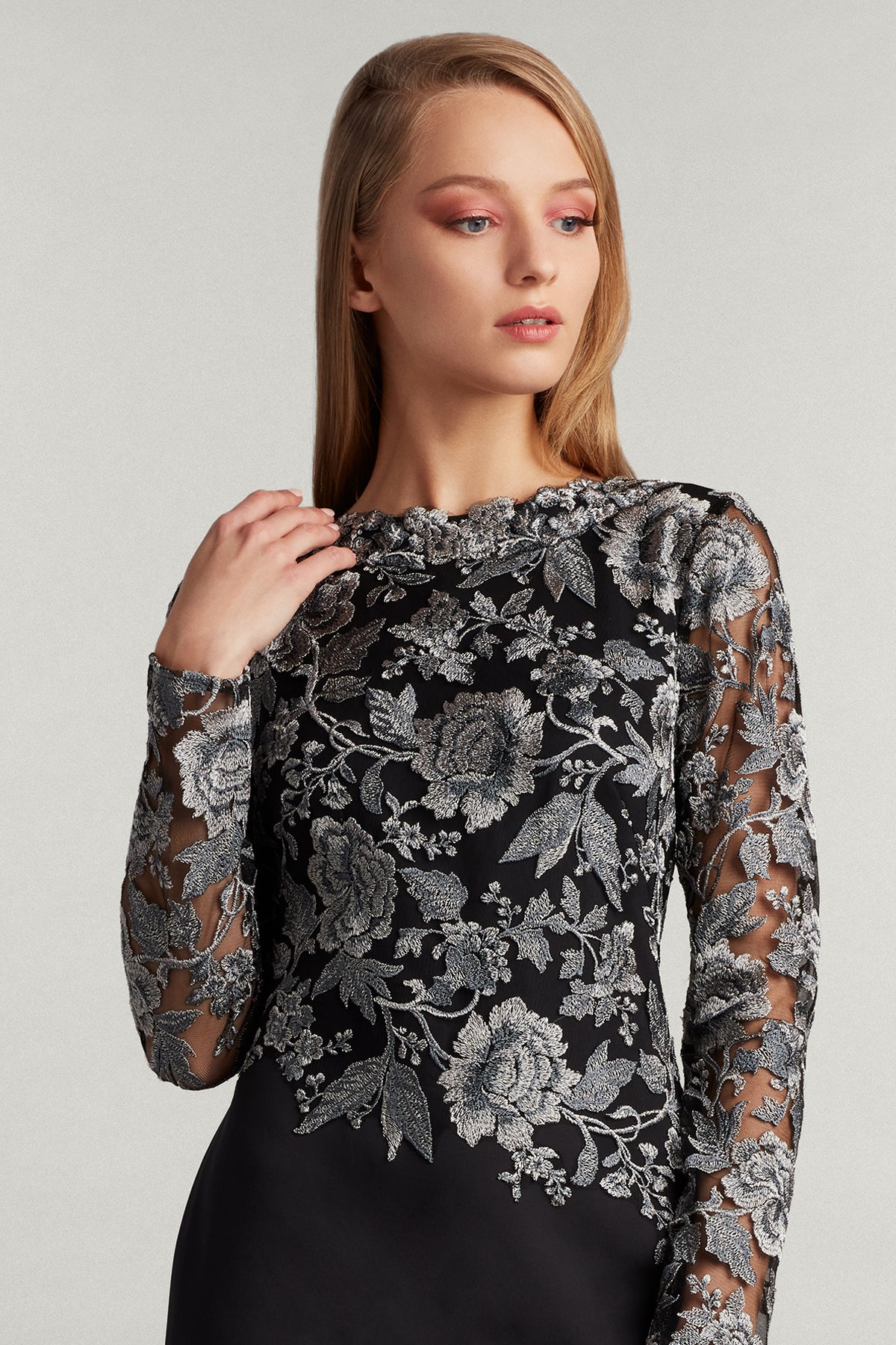 Burcu Embroidered Crepe Dress 