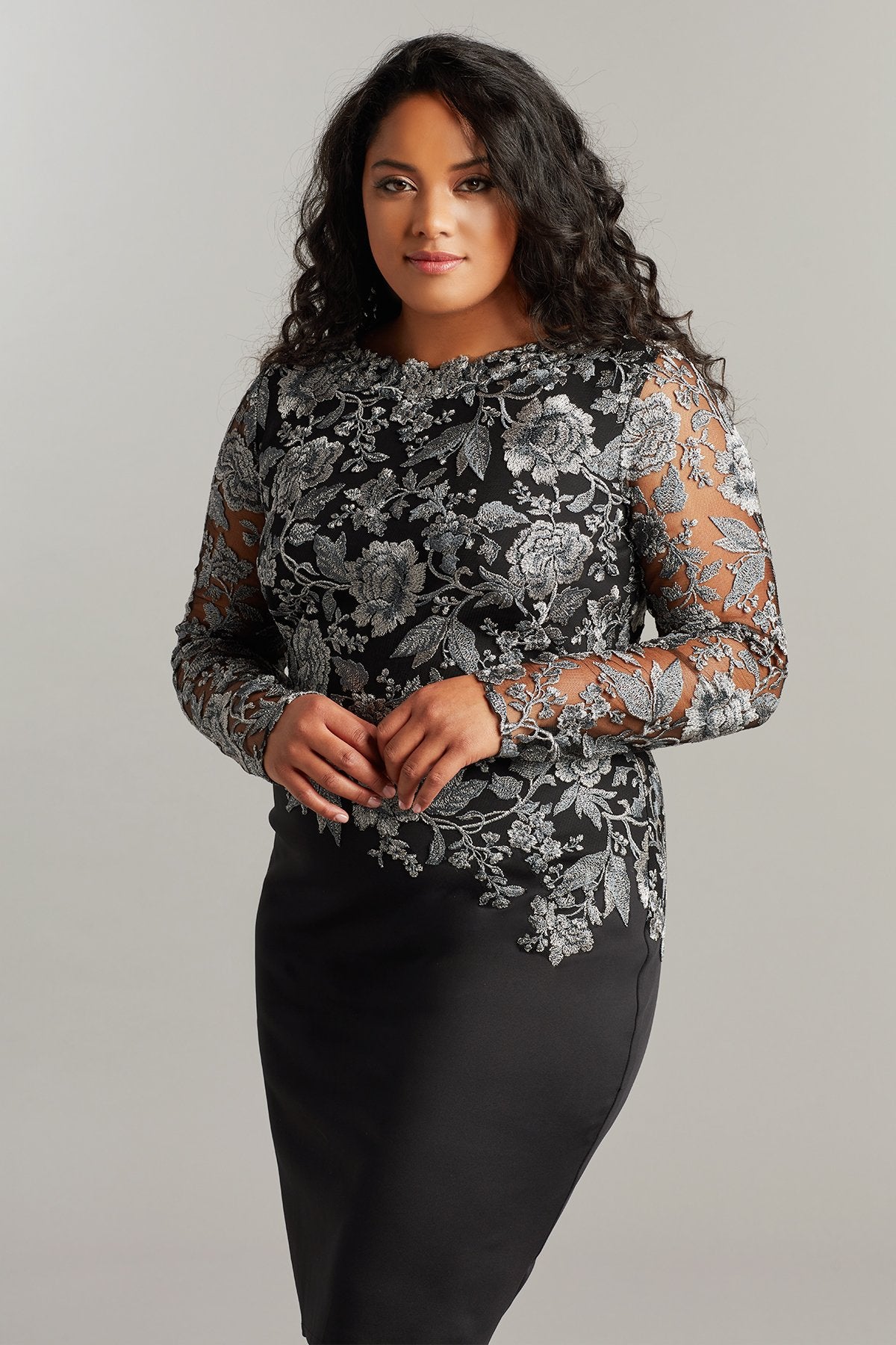 Burcu Embroidered Crepe Dress-PLUS SIZE