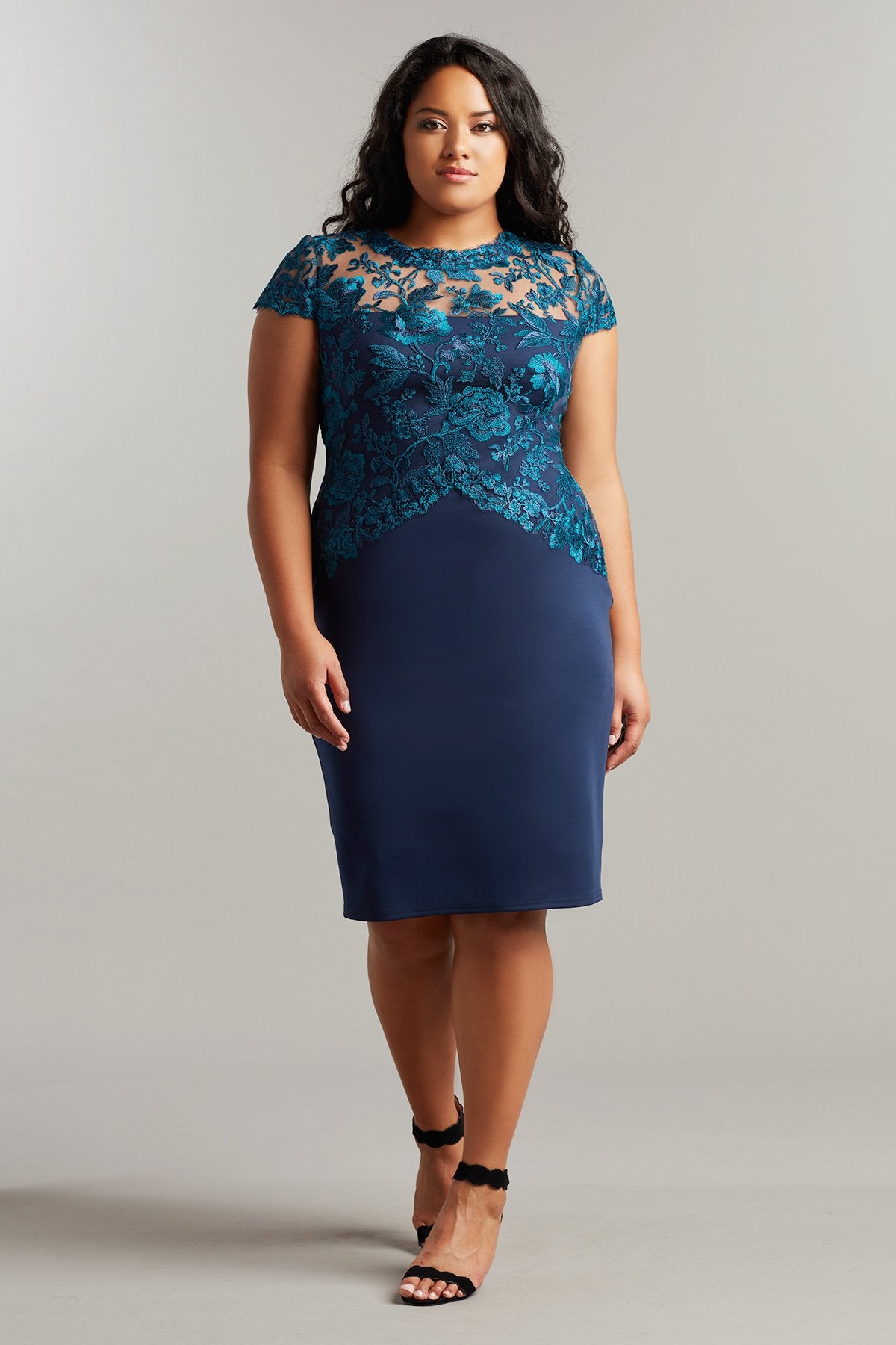 Esen Floral Embroidered Dress-PLUS SIZE