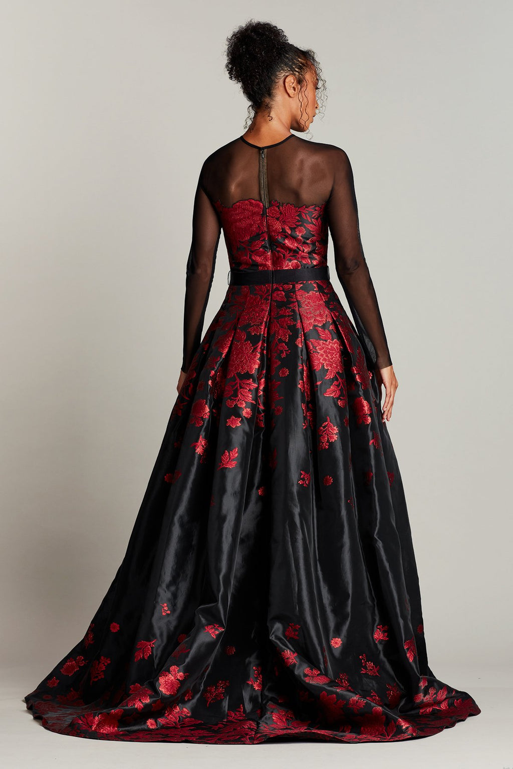 Beyza Organza Jacquard Gown