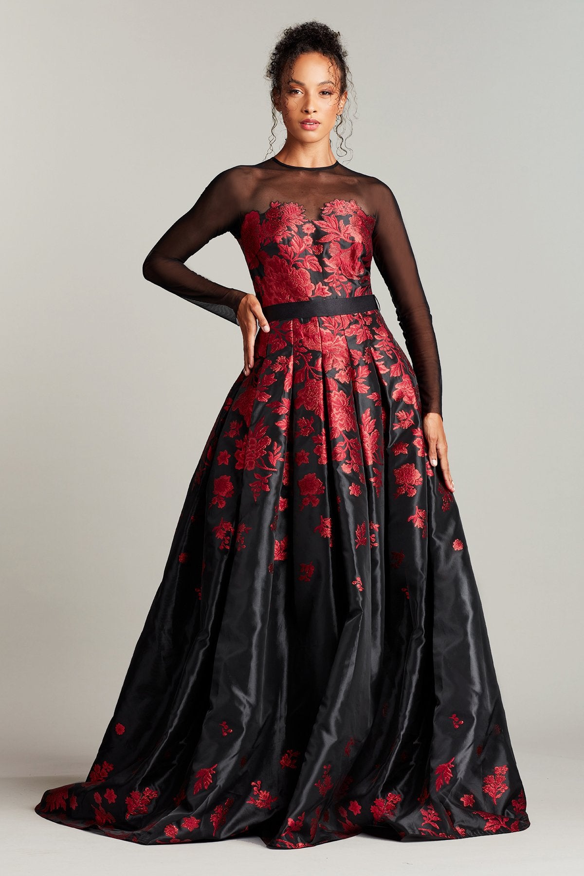 Beyza Organza Jacquard Gown