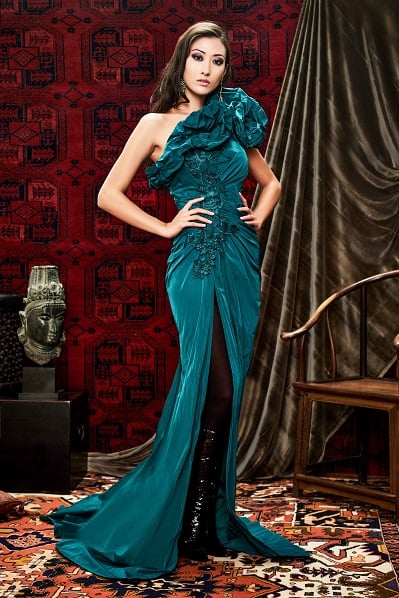 Dilay Bubble-Draped Shoulder Gown