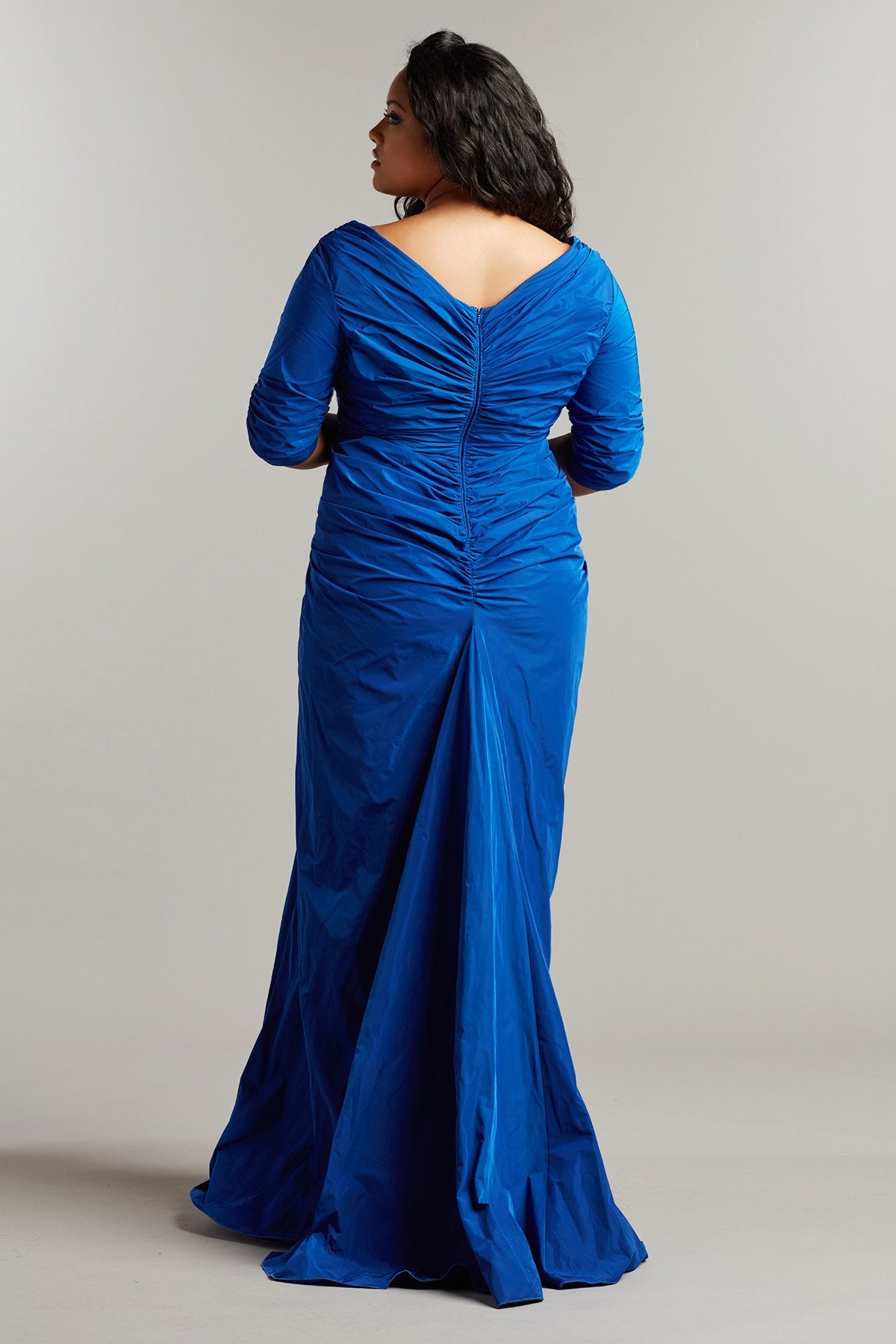 Gan Embroidered Appliqu_ Gown - PLUS SIZE