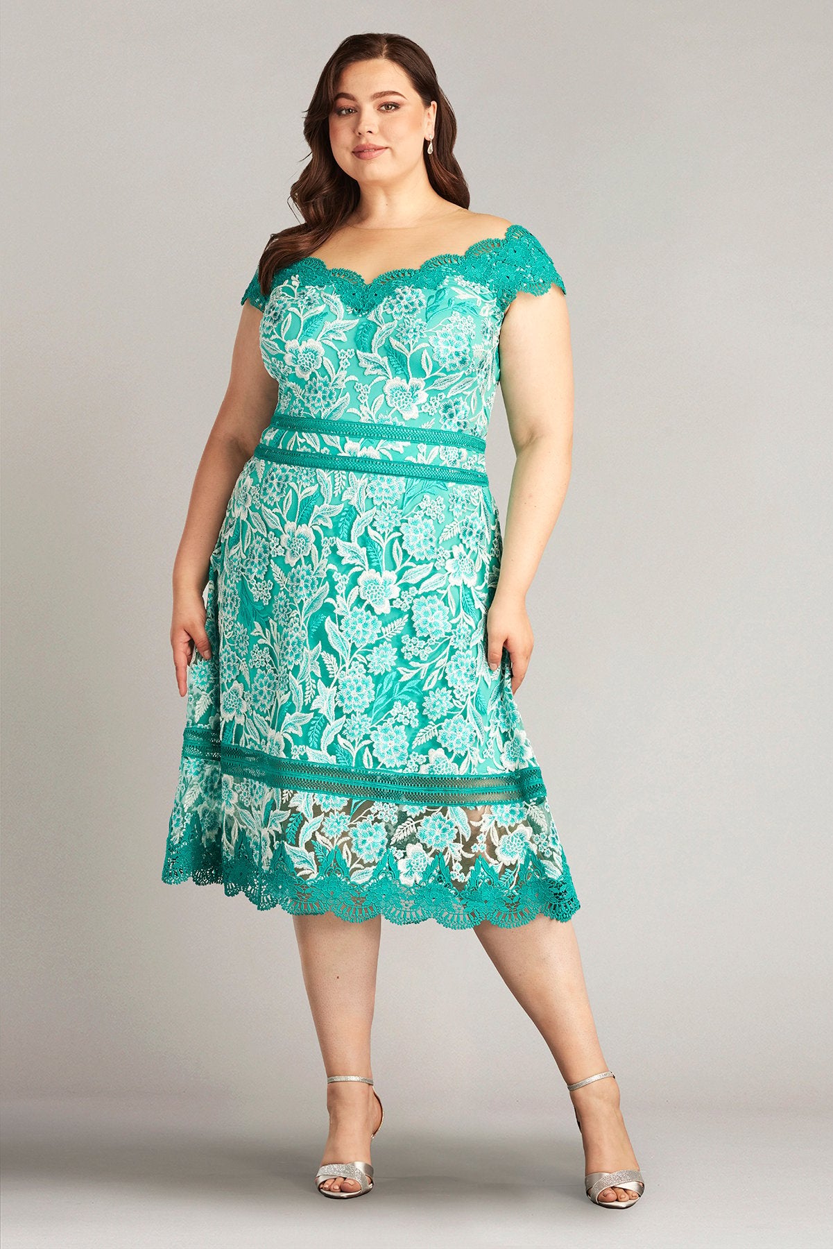 Nance Double Banded Scalloped Lace Dress - PLUS SIZE – Tadashi
