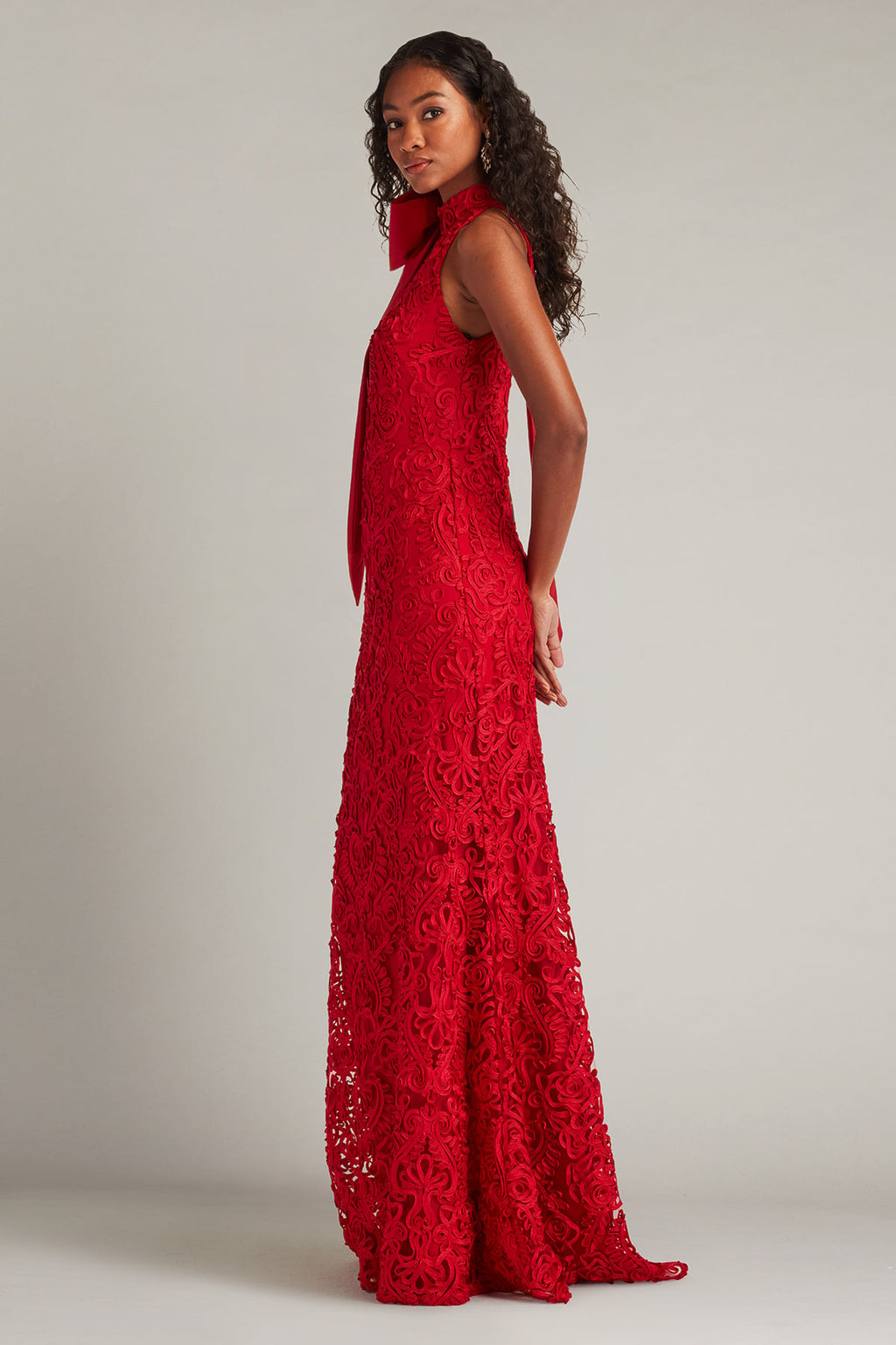 Iria Shoulder Bow Lace Halter Gown
