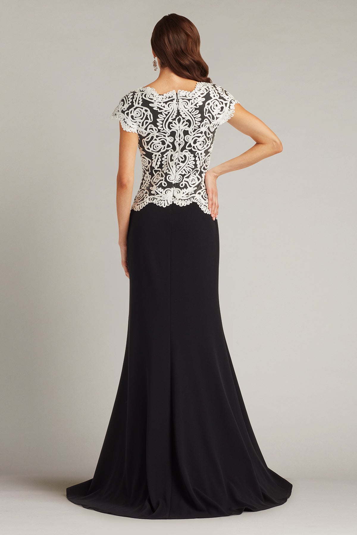 Isadora Embroidered Crepe Gown – Tadashi Shoji Official Online