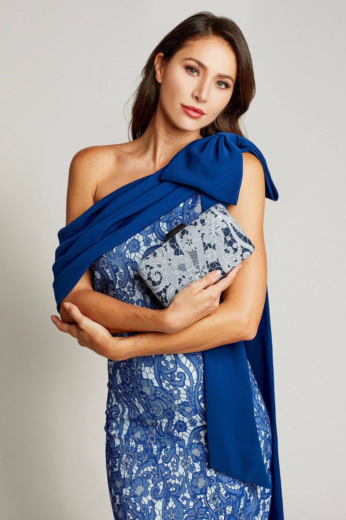 Beigoma Floral Clutch