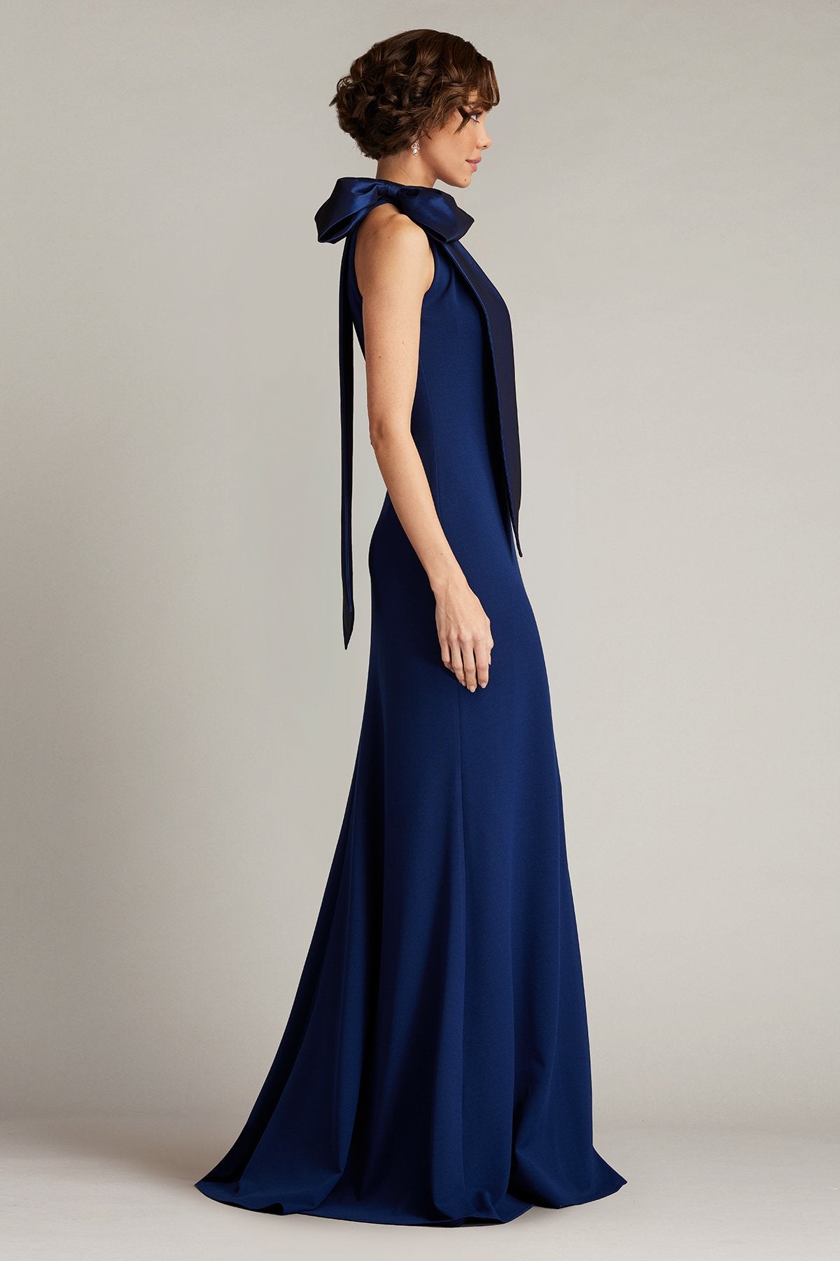 Sims Taffeta Shoulder Bow Halter Gown Navy – Tadashi Shoji