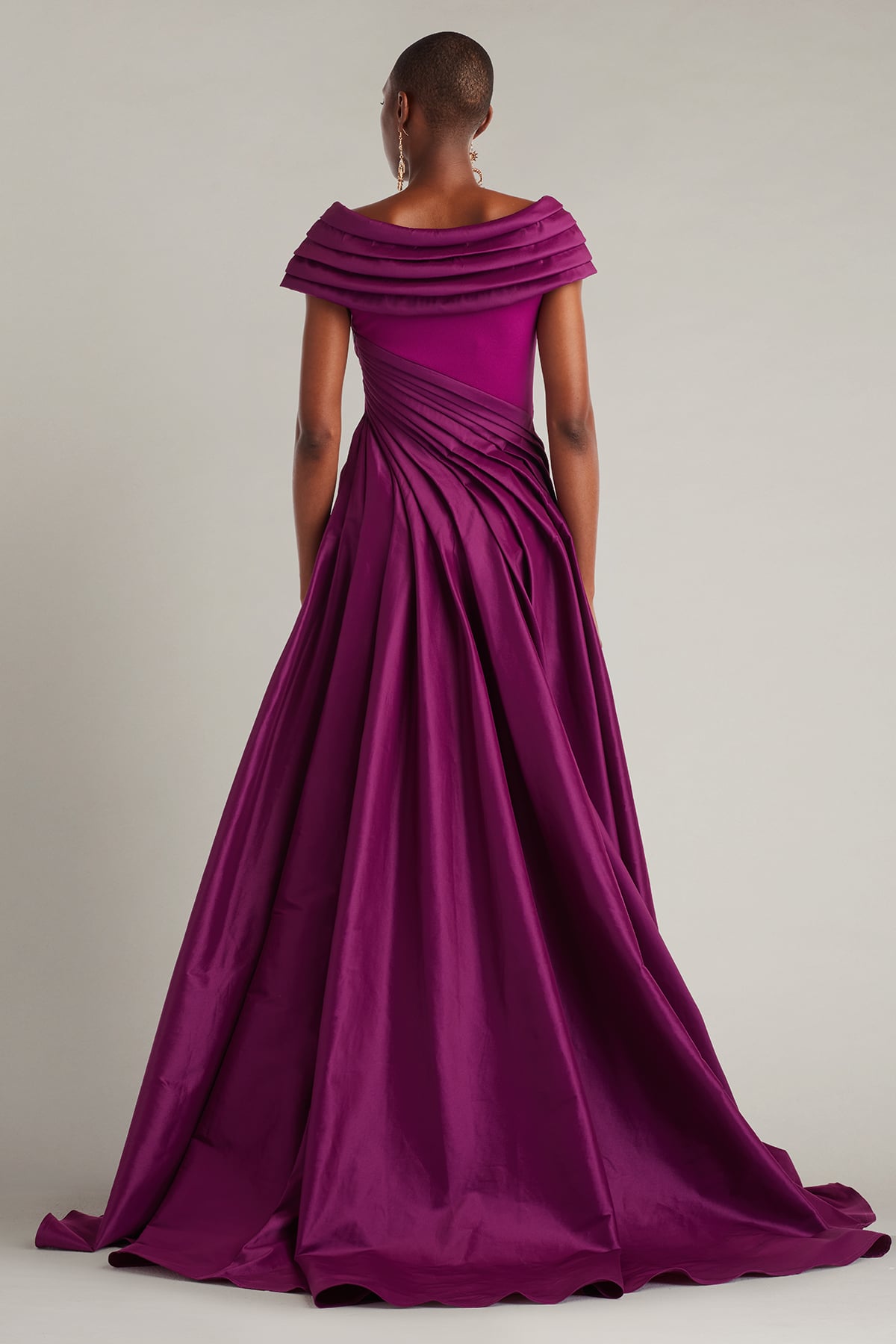 tadashi shoji evening dress - ALG18371L ensuring the wearer feels as polished as she is comfortable Blanka Draped Contrast Taffeta Ball