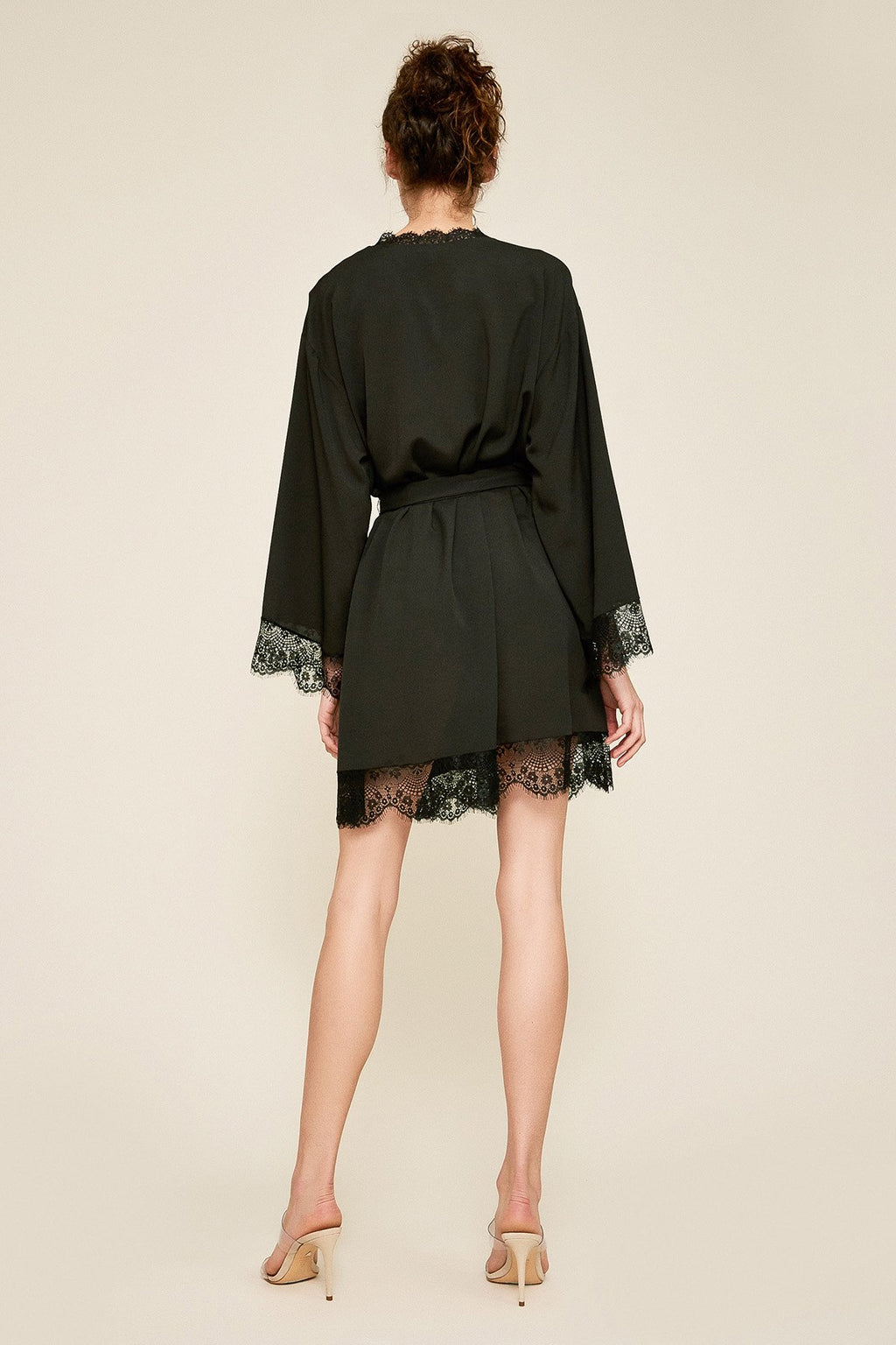 Vitti Crepe Lace Short Robe