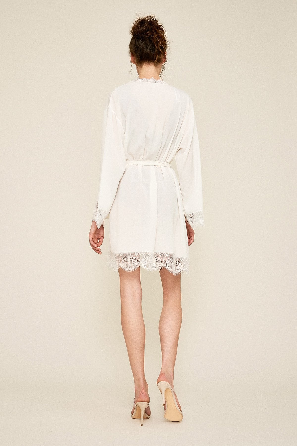 Vitti Crepe Lace Short Robe