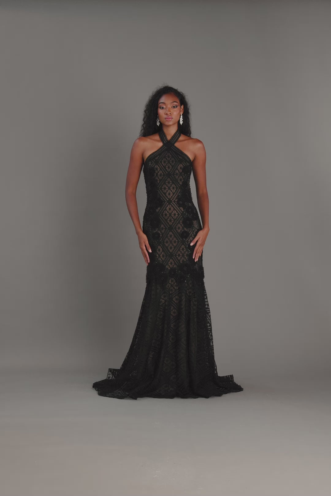 【TADASHI SHOJI】 レース装飾付きブラックタイトドレス Lakota Embroidered Halter Gown – Tadashi Shoji Official Online