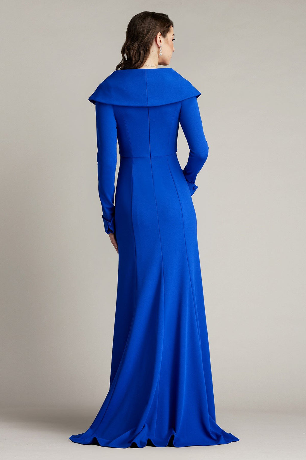 Pasco Portrait Collar Gown