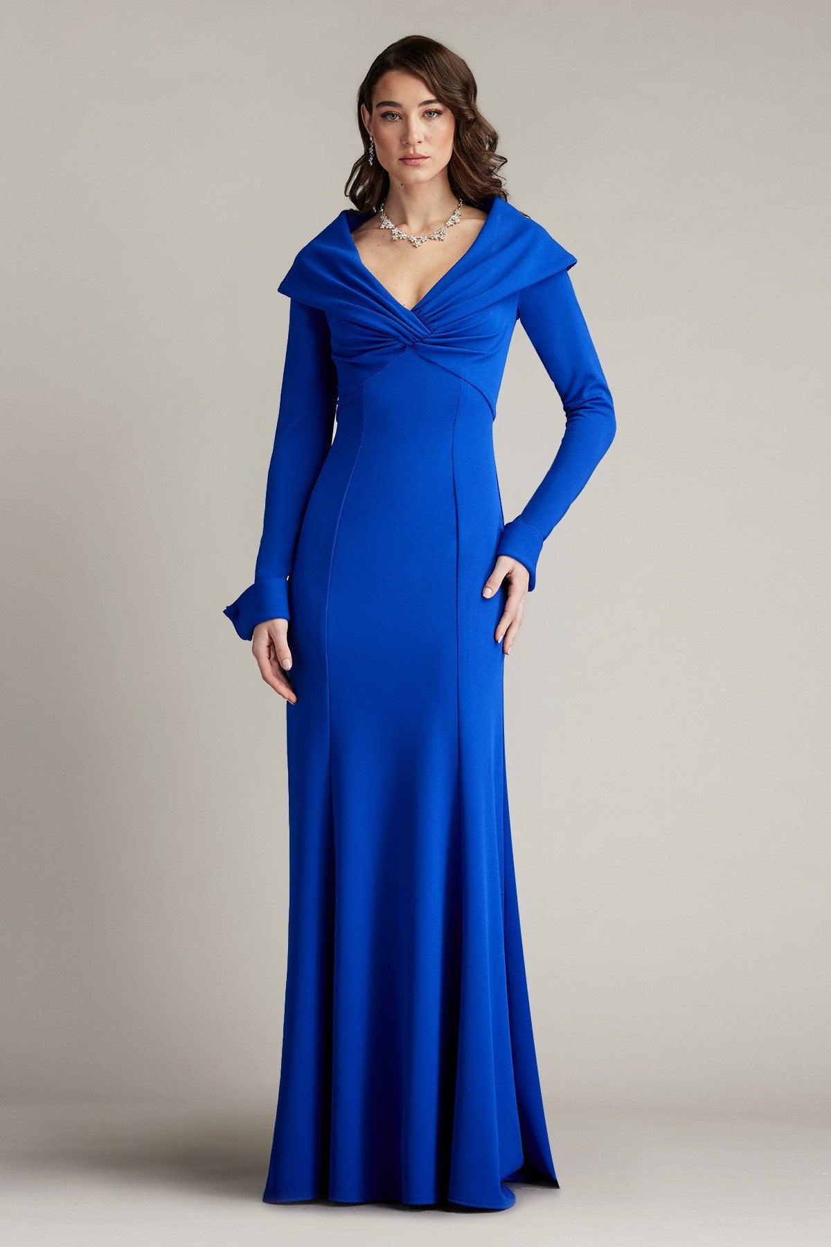 Pasco Portrait Collar Gown