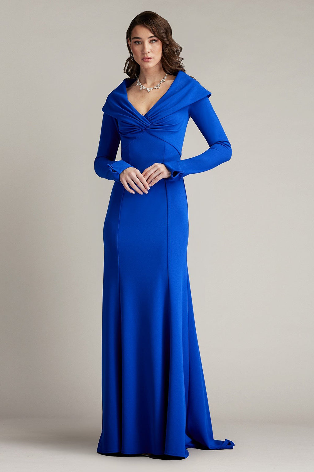 Pasco Portrait Collar Gown