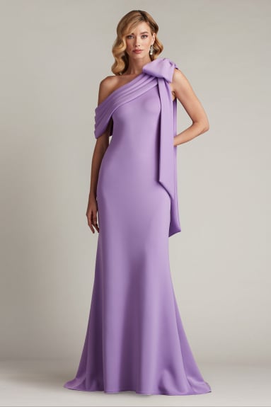 注目の的【TADASHI SHOJI】Ember Cape Sleeve Gown Ember Cape Sleeve Gown | SHO
