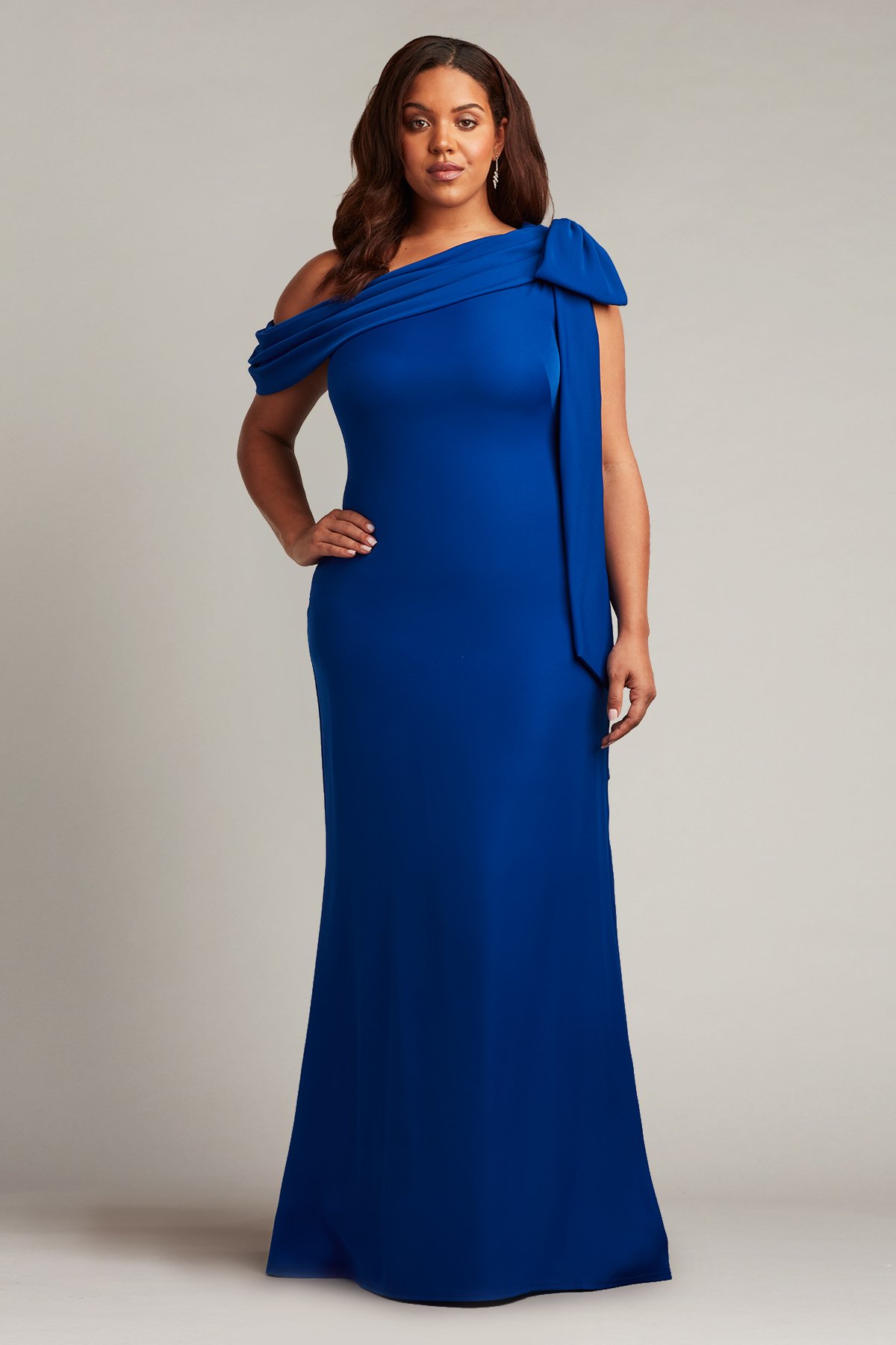 Off shoulder crepe gown deals