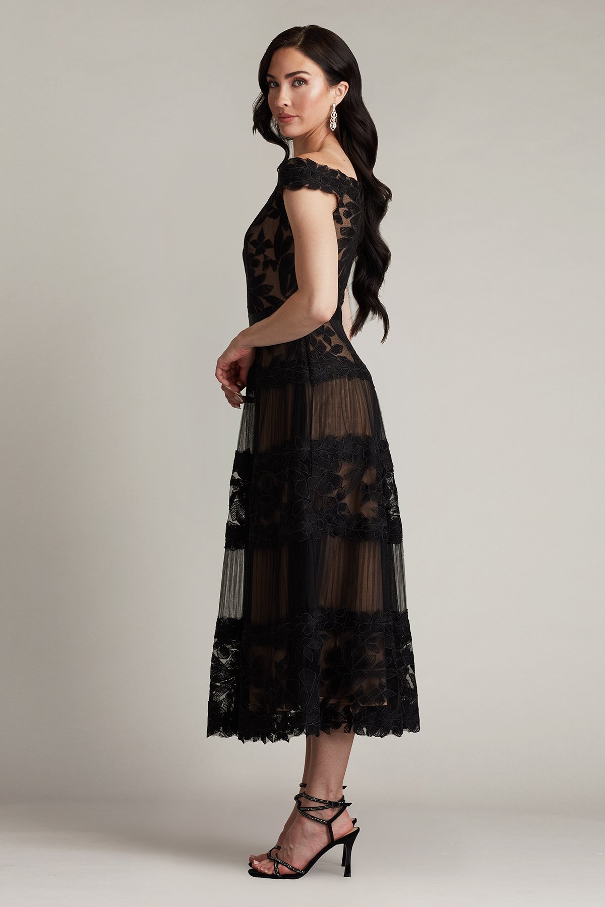 注目商品！【TADASHI SHOJI】Elu Floral Print Midi Dress Tadashi Shoji Pleated Lace Tiered Floral-Print Midi Dress