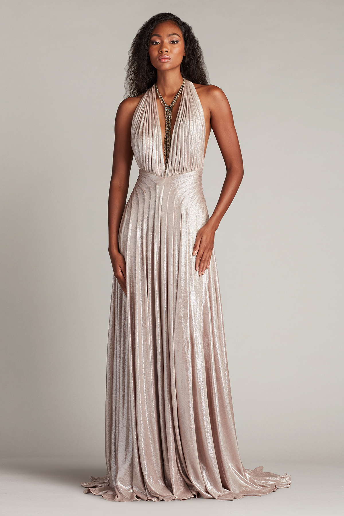 新品Tie.me doublezip pleated onepiece GRAY Zarelle Pleated Metallic Halter Gown | Tadashi Shoji