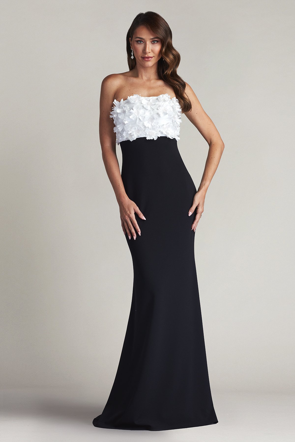 人気便利グッズ Baldwin Floral Appliquéd Gown | Tadashi Shoji ワンピース