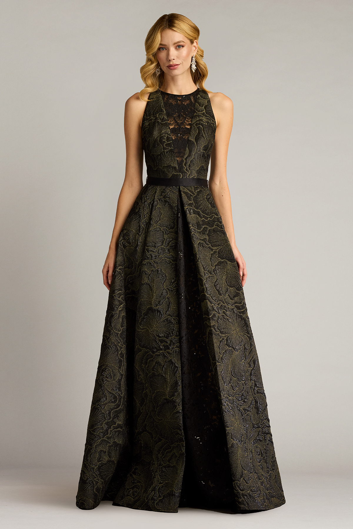 【公式】アクセサリーの激安通販 Darana Floral Jacquard Gown | Tadashi Shoji スーツ・フォーマル・ドレス