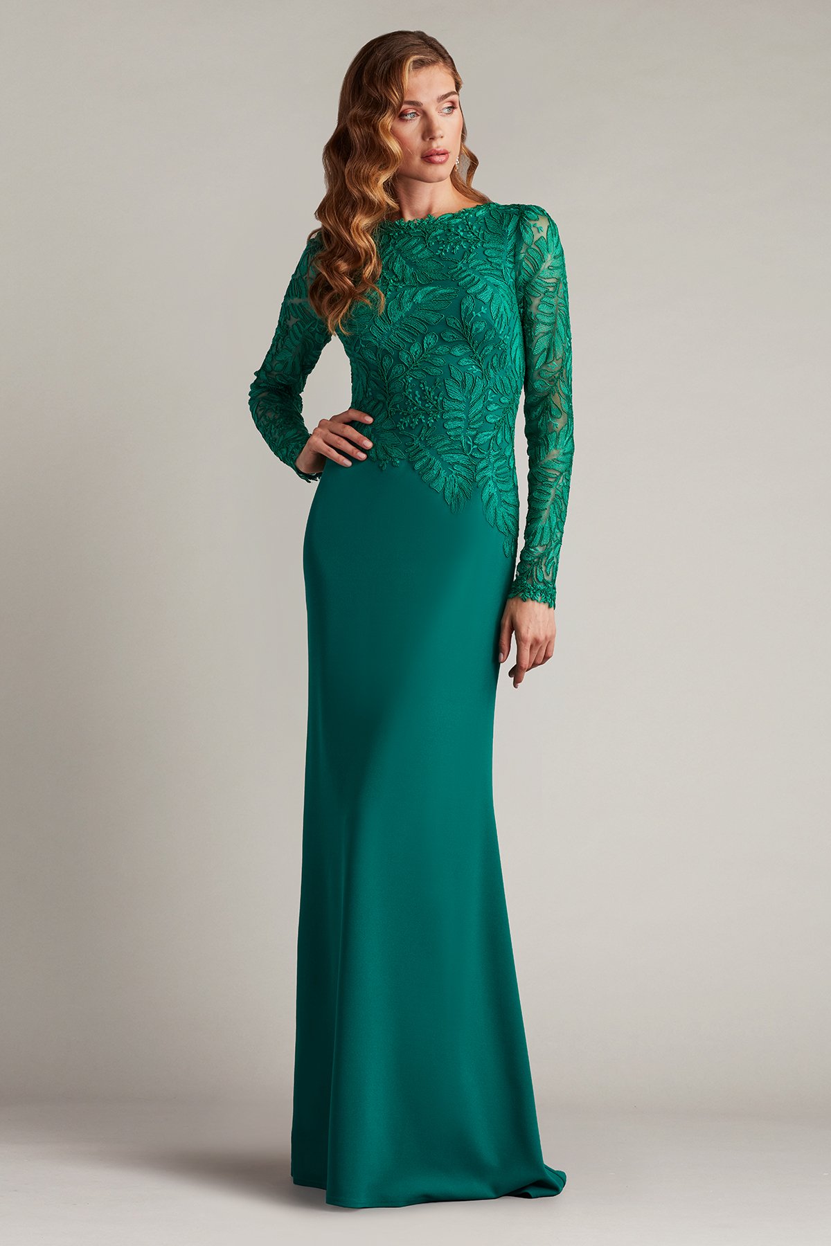TADASHI SHOJI タダシショウジ カリステ 刺繍 クレープガウン Caliste Embroidered Crepe Gown Emerald | Tadashi Shoji