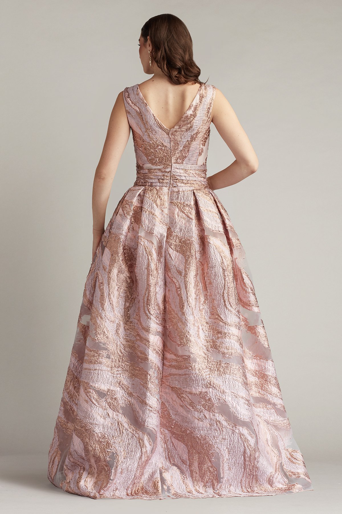魅力を凝縮【TADASHI SHOJI】Fontaine Gilded Ball Gown Fontaine Gilded Ball Gown | Tadashi Shoji